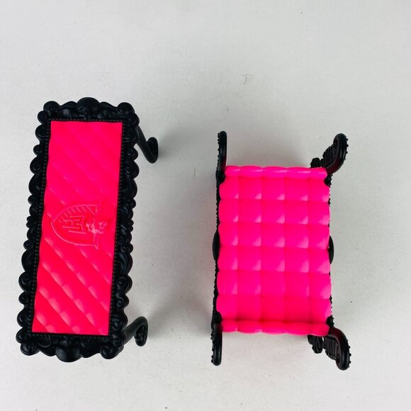 Monster High Freaky Fusion Catacombs Castle Ottoman Accent Table Lot - Picture 2 of 13